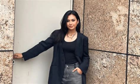 10 Film Terbaik yang Dibintangi oleh Indah Permatasari .